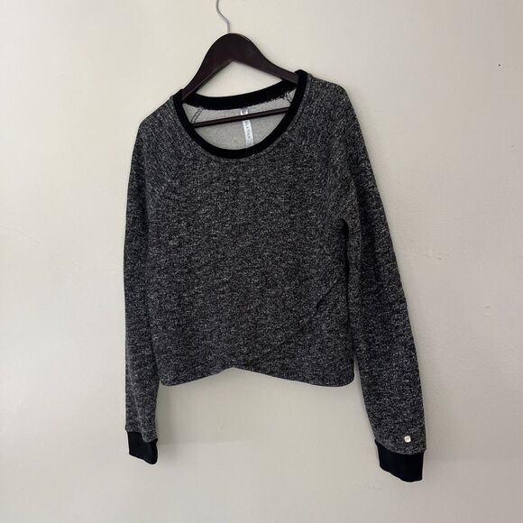 Fabletics Keeva Pullover Black Speckled Tulip Hem Long Sleeve Crop Top | Size S - Picture 5 of 9